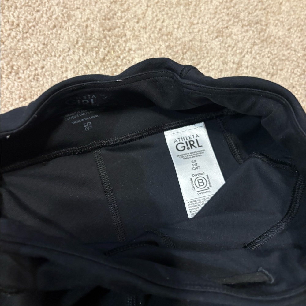 Athleta Girls high rise stash your treasure legging